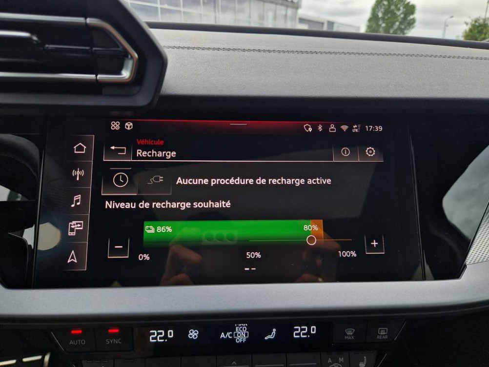 Acheter Audi A3 A3 Sportback TFSI e Hybride rechargeable 272 S tronic 6 S line 5p neuf dans les concessions du Groupe Faurie