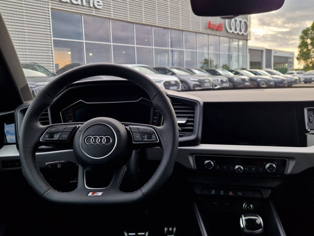Acheter Audi A1 A1 Sportback 30 TFSI 116 ch S tronic 7 Black Edition 5p neuf dans les concessions du Groupe Faurie