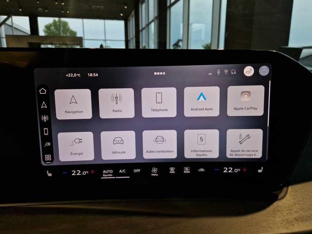 Acheter Audi Q3 Q3 e-hybrid 272 ch S tronic 6 S line 5p neuf dans les concessions du Groupe Faurie