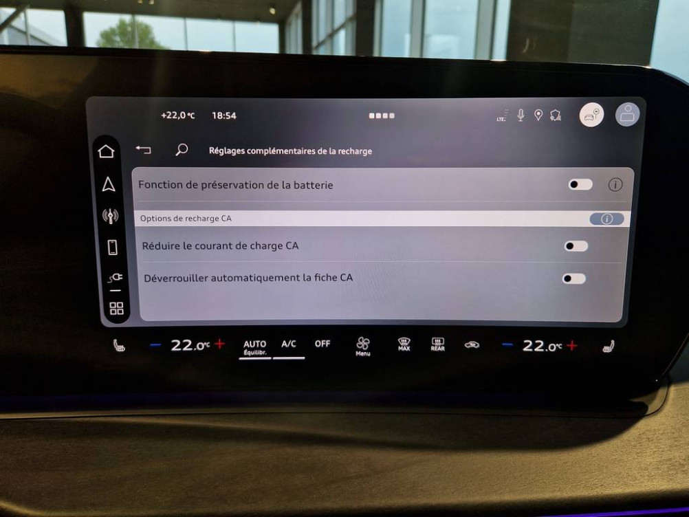 Acheter Audi Q3 Q3 e-hybrid 272 ch S tronic 6 S line 5p neuf dans les concessions du Groupe Faurie