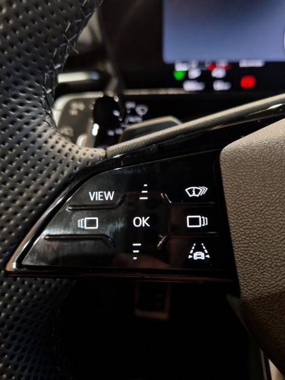 Acheter Audi Q3 Q3 e-hybrid 272 ch S tronic 6 S line 5p neuf dans les concessions du Groupe Faurie