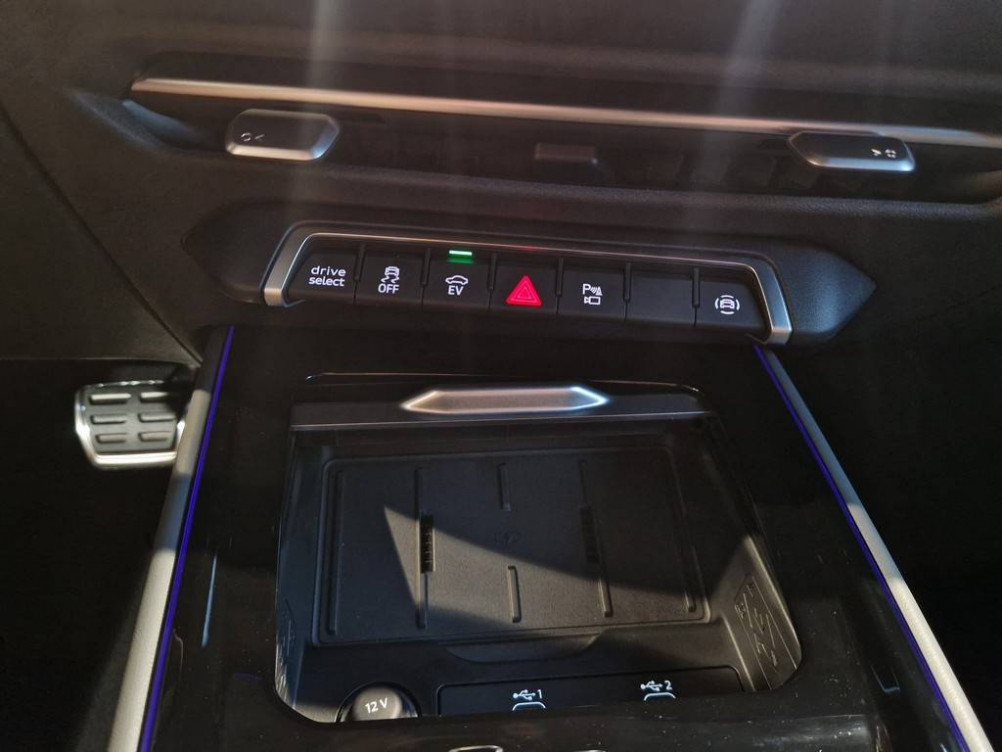 Acheter Audi Q3 Q3 e-hybrid 272 ch S tronic 6 S line 5p neuf dans les concessions du Groupe Faurie