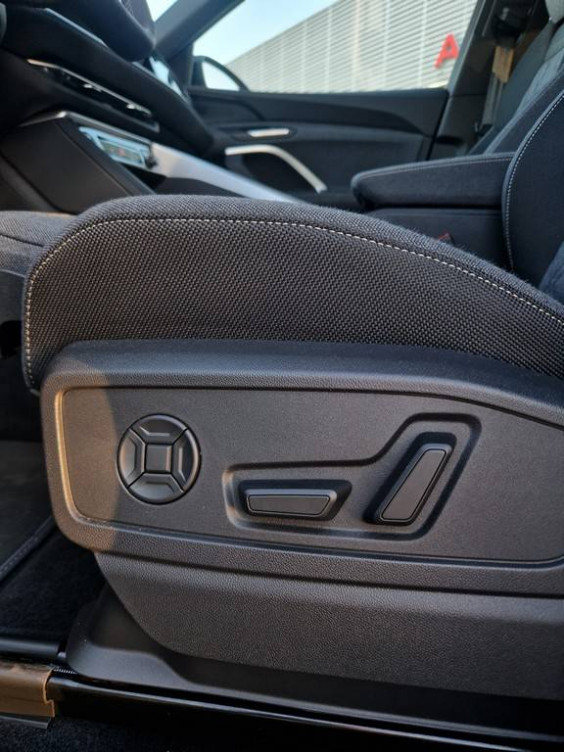 Acheter Audi Q5 Q5 Sportback e-hybrid 299 ch S tronic 7 Quattro S line 5p neuf dans les concessions du Groupe Faurie