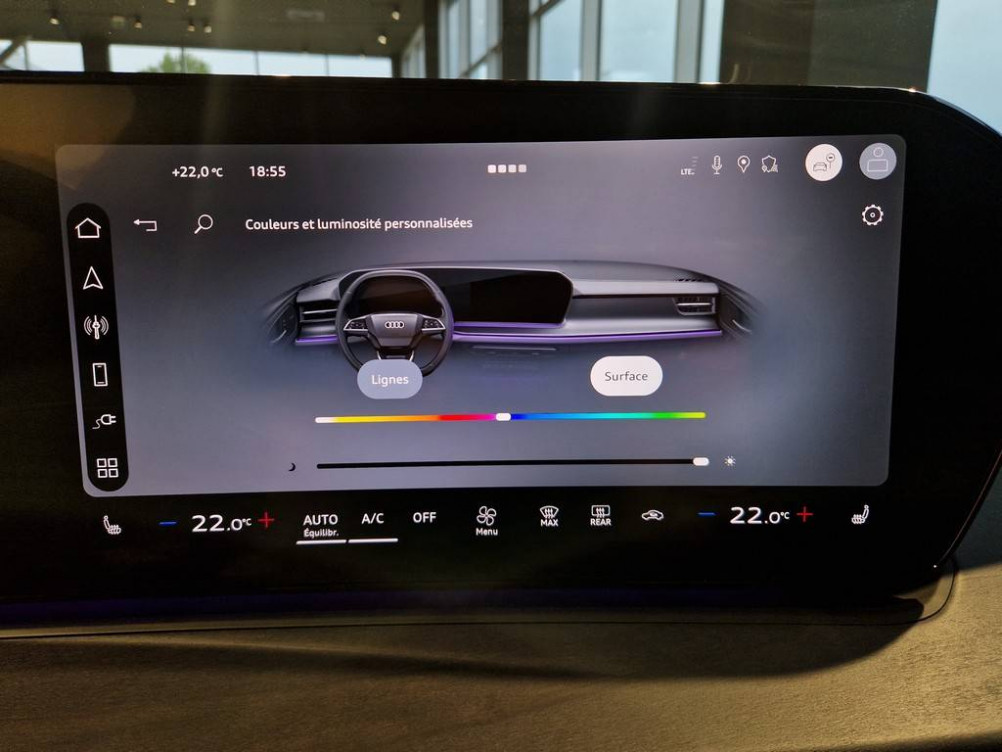 Acheter Audi Q3 Q3 e-hybrid 272 ch S tronic 6 S line 5p neuf dans les concessions du Groupe Faurie