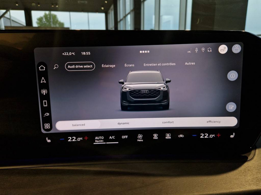 Acheter Audi Q3 Q3 e-hybrid 272 ch S tronic 6 S line 5p neuf dans les concessions du Groupe Faurie