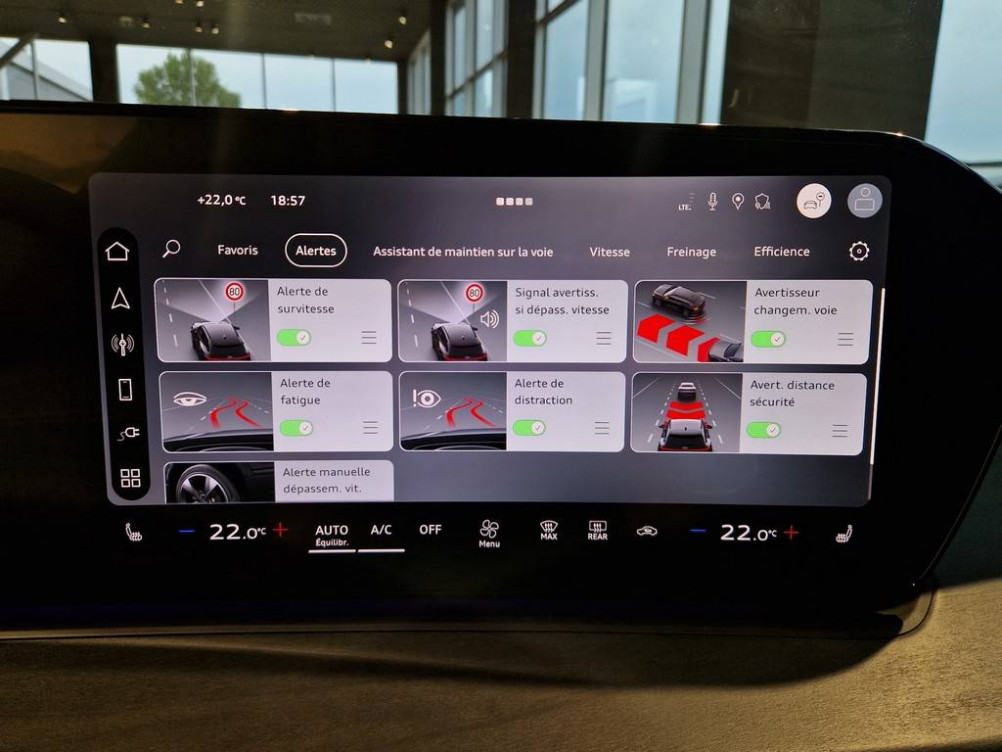 Acheter Audi Q3 Q3 e-hybrid 272 ch S tronic 6 S line 5p neuf dans les concessions du Groupe Faurie