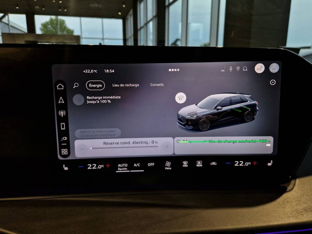 Acheter Audi Q3 Q3 e-hybrid 272 ch S tronic 6 S line 5p neuf dans les concessions du Groupe Faurie