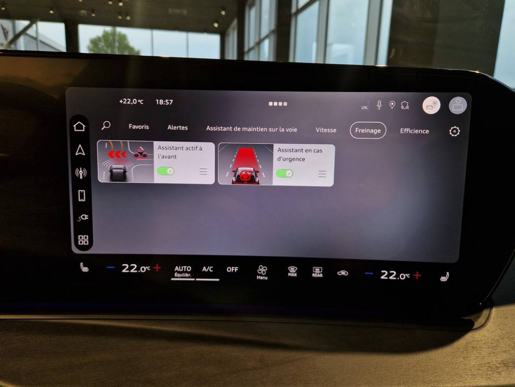 Acheter Audi Q3 Q3 e-hybrid 272 ch S tronic 6 S line 5p neuf dans les concessions du Groupe Faurie