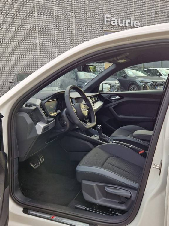 Acheter Audi A1 A1 Sportback 30 TFSI 116 ch S tronic 7 Black Edition 5p neuf dans les concessions du Groupe Faurie