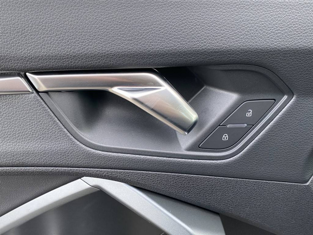 Acheter Audi Q3 Q3 35 TFSI 150 ch S tronic 7 S line 5p occasion dans les concessions du Groupe Faurie