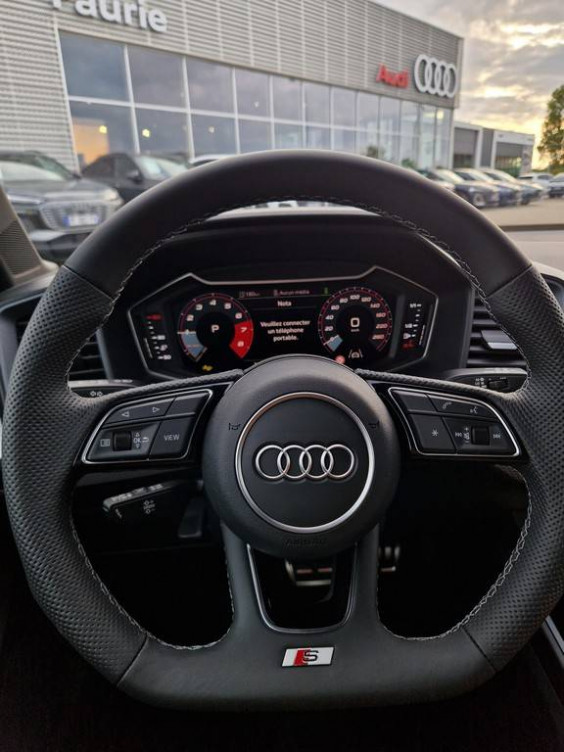 Acheter Audi A1 A1 Sportback 30 TFSI 116 ch S tronic 7 Black Edition 5p neuf dans les concessions du Groupe Faurie