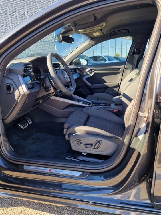 Acheter Audi A3 A3 Allstreet 40 TFSI e Hybride rechargeable 204 S tronic 6 Avus 5p neuf dans les concessions du Groupe Faurie