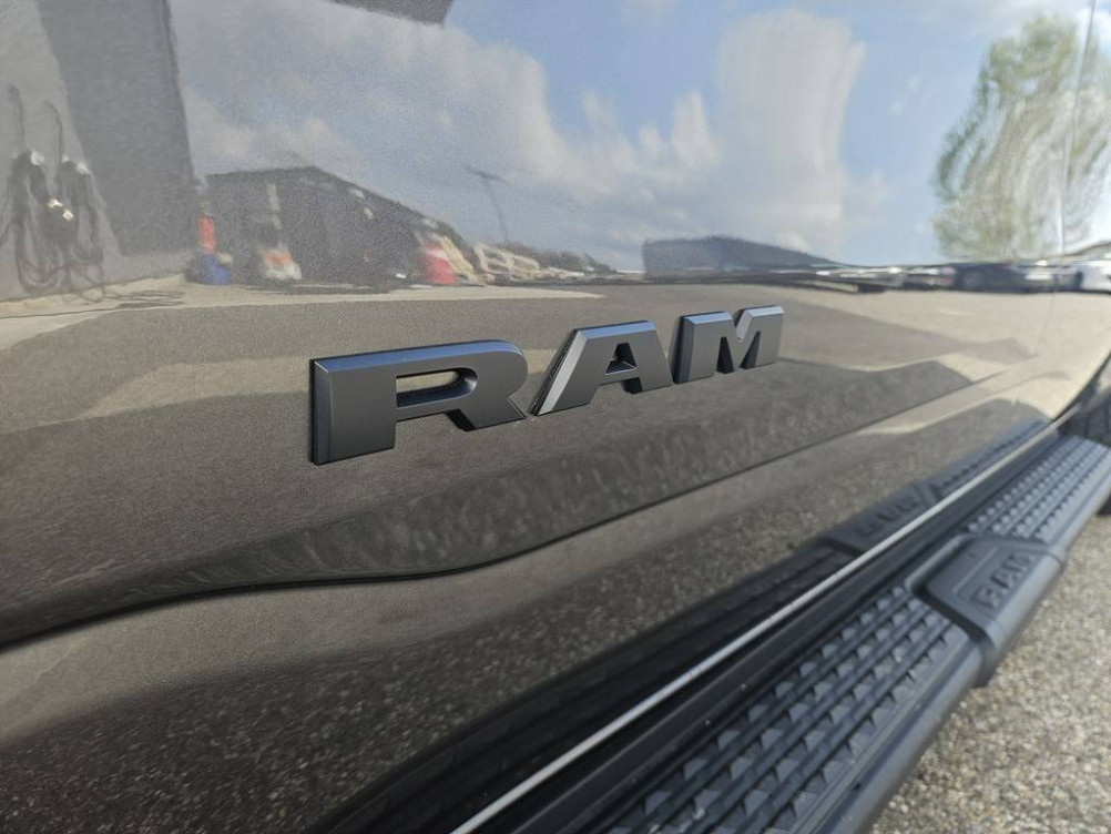 Acheter Dodge RAM Nitro Dodge Ram DT 1500 V8 5,7 L HEMI MDS VVT BVA8 Sport Rebel Crew Cab 4X4 4p occasion dans les concessions du Groupe Faurie