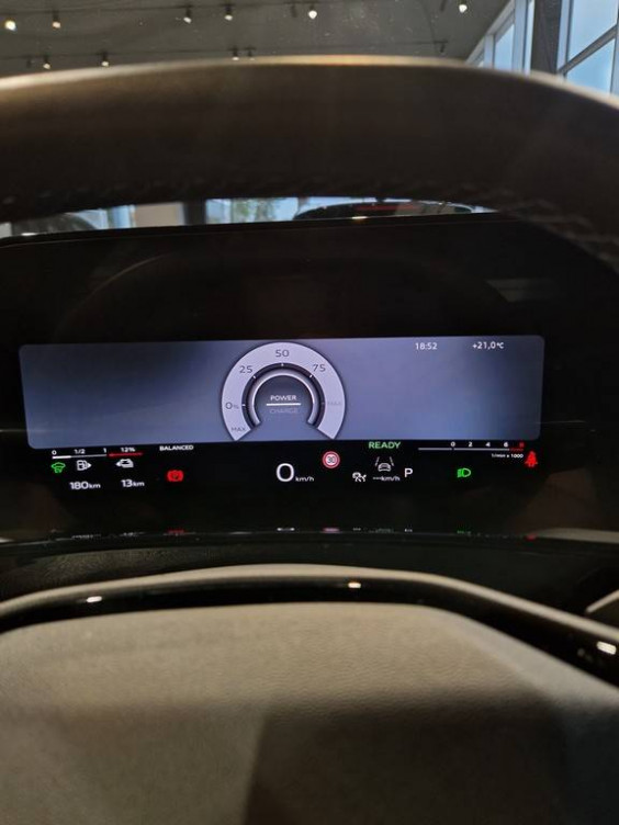 Acheter Audi Q3 Q3 e-hybrid 272 ch S tronic 6 S line 5p neuf dans les concessions du Groupe Faurie