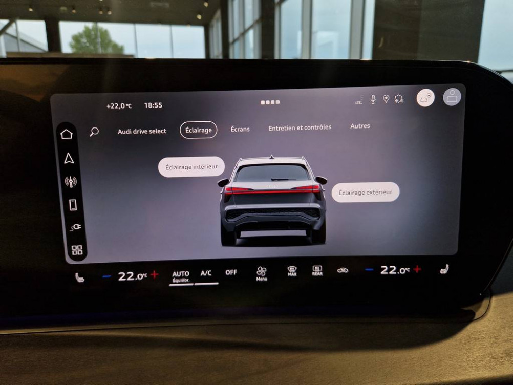 Acheter Audi Q3 Q3 e-hybrid 272 ch S tronic 6 S line 5p neuf dans les concessions du Groupe Faurie