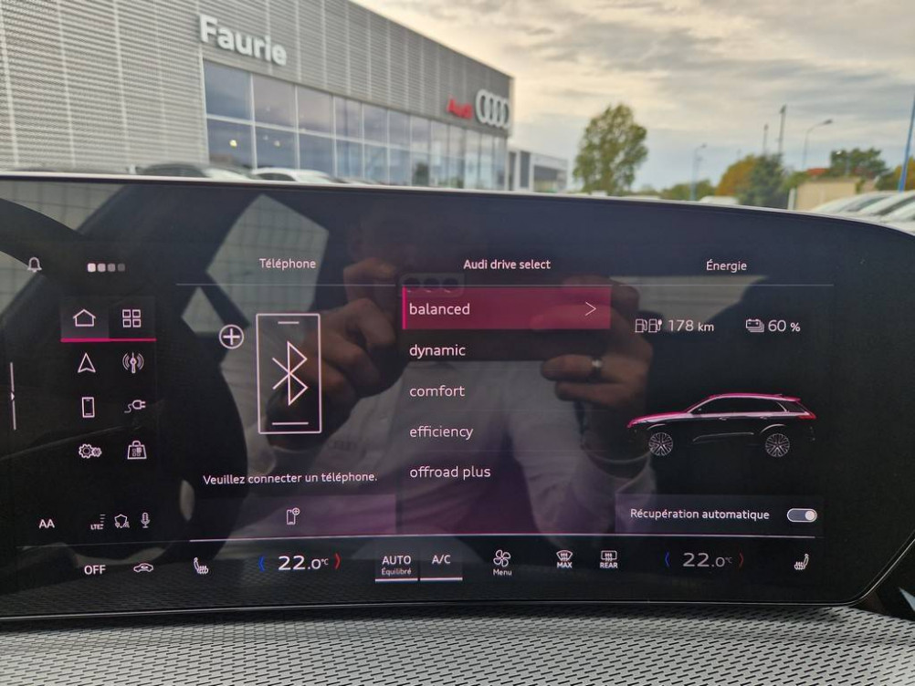 Acheter Audi Q5 Q5 e-hybrid 299 ch S tronic 7 Quattro S line 5p neuf dans les concessions du Groupe Faurie