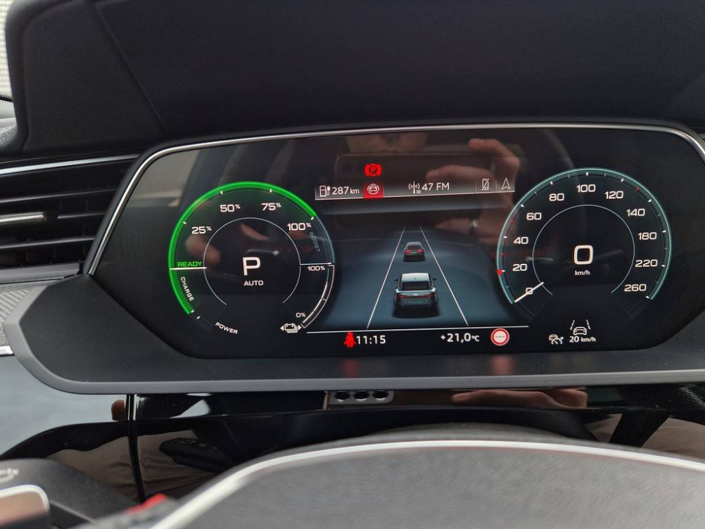 Acheter Audi Q8 e-tron SQ8 e-tron Sportback 503 ch 114 kWh Quattro  5p neuf dans les concessions du Groupe Faurie