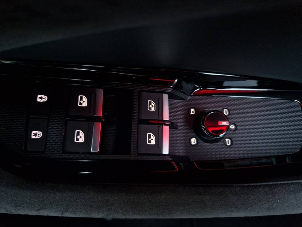 Acheter Audi Q3 Q3 Sportback e-hybrid 272 ch S tronic 6 Design 5p neuf dans les concessions du Groupe Faurie