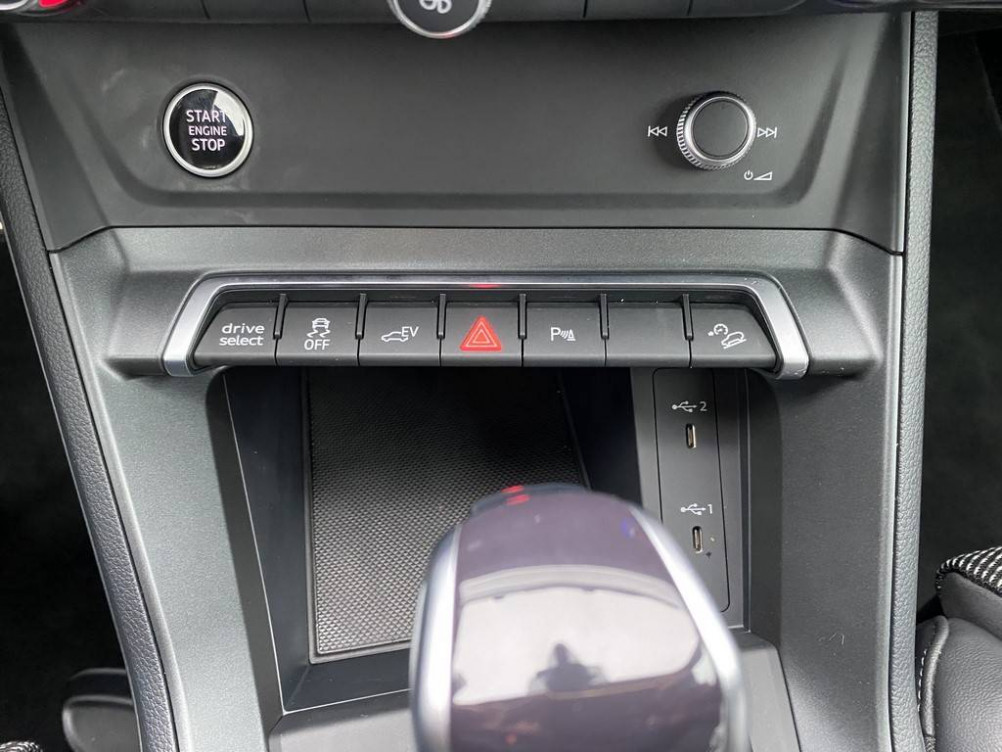 Acheter Audi Q3 Q3 45 TFSIe 245 ch S tronic 6 S line 5p occasion dans les concessions du Groupe Faurie