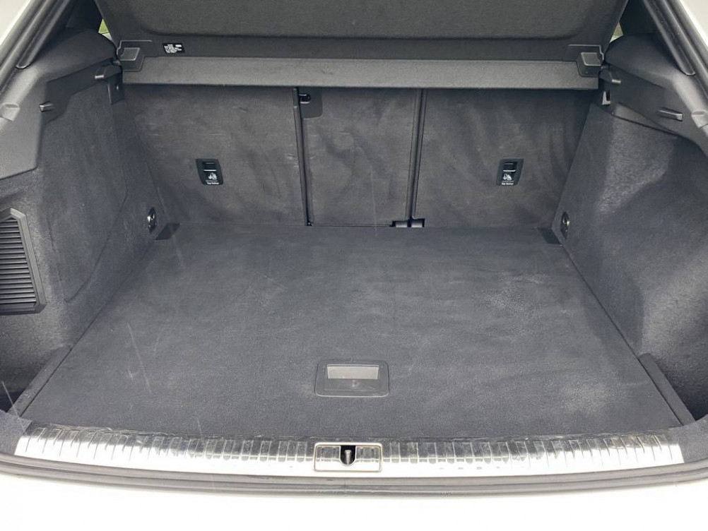 Acheter Audi Q3 Q3 45 TFSIe 245 ch S tronic 6 S line 5p occasion dans les concessions du Groupe Faurie