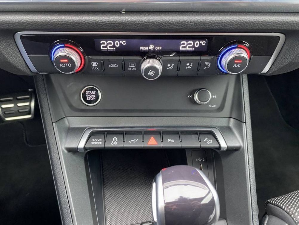 Acheter Audi Q3 Q3 45 TFSIe 245 ch S tronic 6 S line 5p occasion dans les concessions du Groupe Faurie