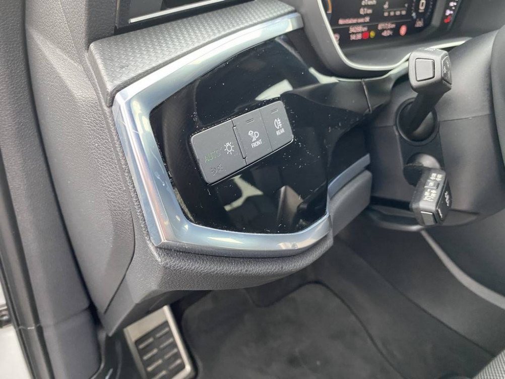 Acheter Audi Q3 Q3 45 TFSIe 245 ch S tronic 6 S line 5p occasion dans les concessions du Groupe Faurie