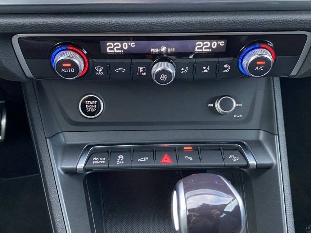 Acheter Audi Q3 Q3 45 TFSIe 245 ch S tronic 6 S line 5p occasion dans les concessions du Groupe Faurie