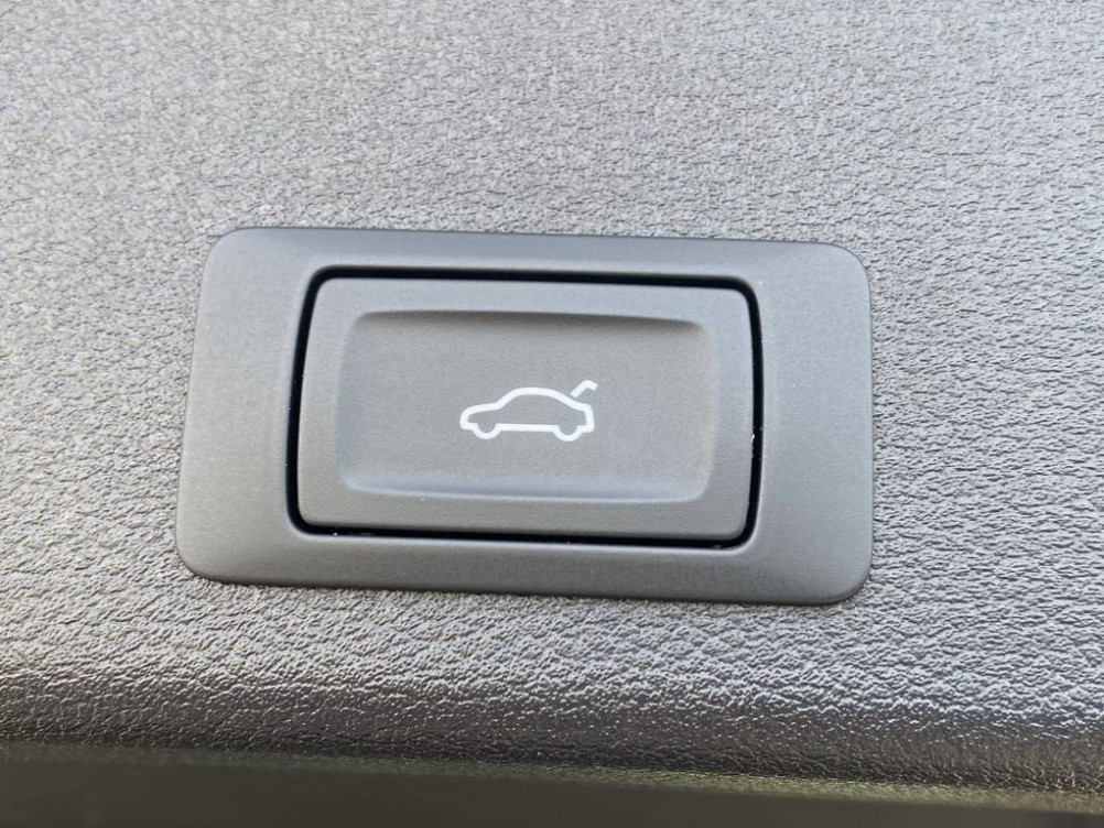 Acheter Audi A4 A4 Avant 35 TDI 163 S tronic 7 S line 5p occasion dans les concessions du Groupe Faurie