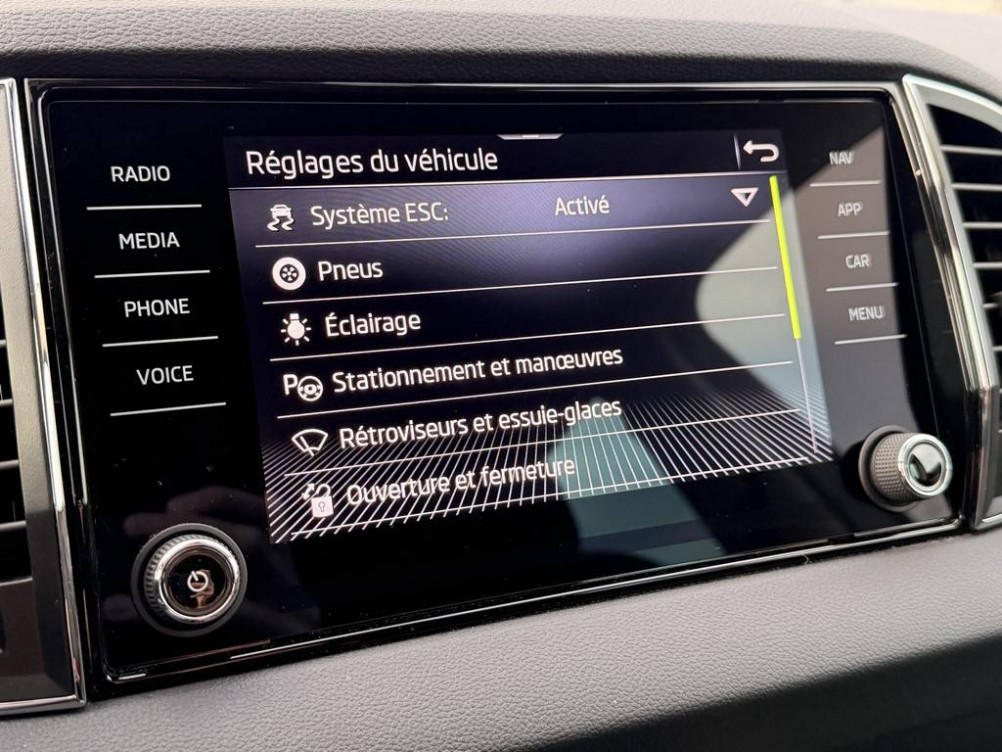 Acheter Skoda Karoq Karoq 2.0 TDI 116 ch SCR DSG7 Business 5p occasion dans les concessions du Groupe Faurie