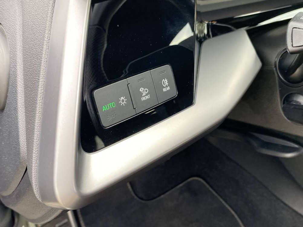 Acheter Audi A3 A3 Sportback 40 TFSIe 204 S tronic 6 S Line 5p occasion dans les concessions du Groupe Faurie