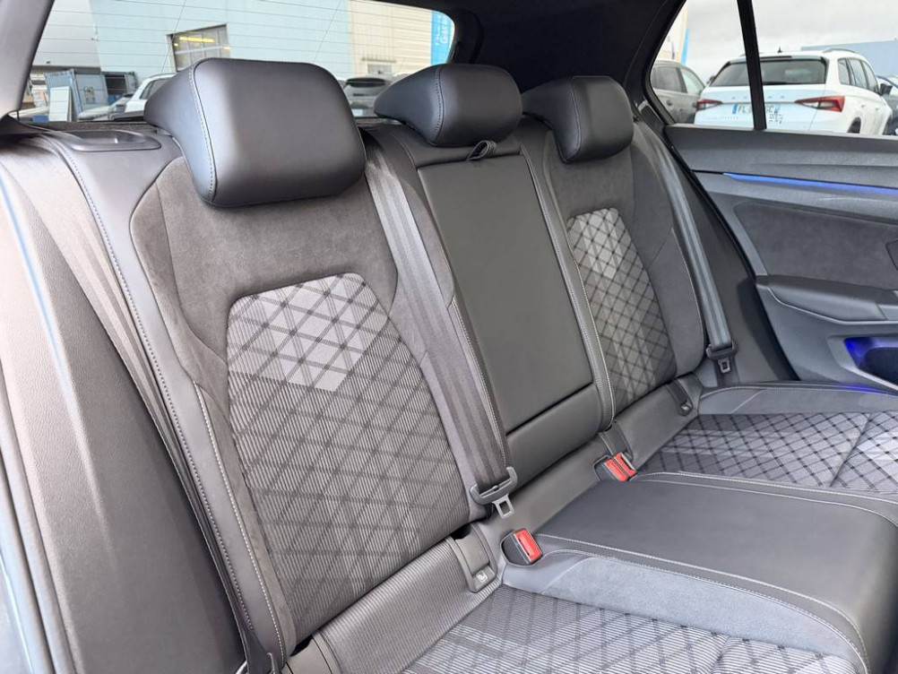 Acheter Volkswagen Golf Golf 1.5 eTSI EVO2 150 DSG7 R-Line 5p occasion dans les concessions du Groupe Faurie