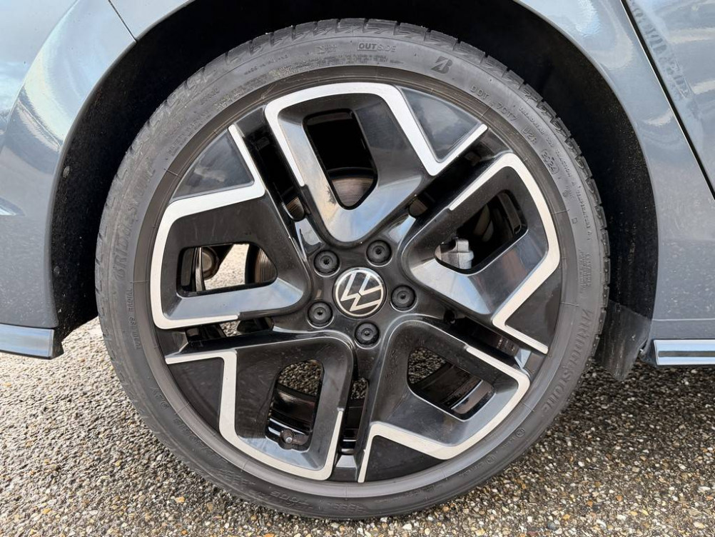 Acheter Volkswagen Golf Golf 1.5 eTSI EVO2 150 DSG7 R-Line 5p occasion dans les concessions du Groupe Faurie