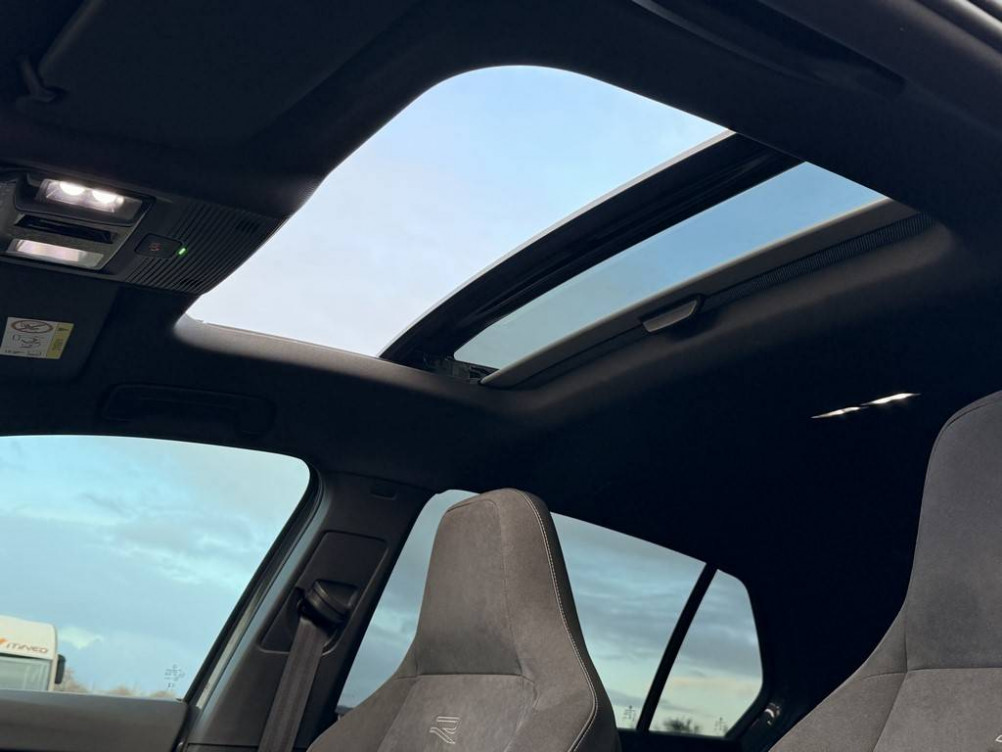 Acheter Volkswagen Golf Golf 1.5 eTSI EVO2 150 DSG7 R-Line 5p occasion dans les concessions du Groupe Faurie