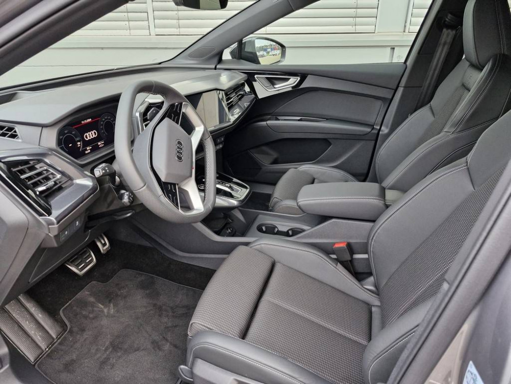 Acheter Audi Q4 Q4 e-tron Sportback 45 285 ch 82 kWh S line 5p neuf dans les concessions du Groupe Faurie