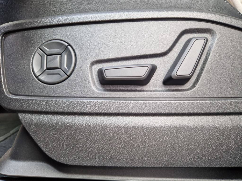 Acheter Audi Q5 Q5 Sportback TFSI 204 ch Hybride S tronic 7 S line 5p neuf dans les concessions du Groupe Faurie
