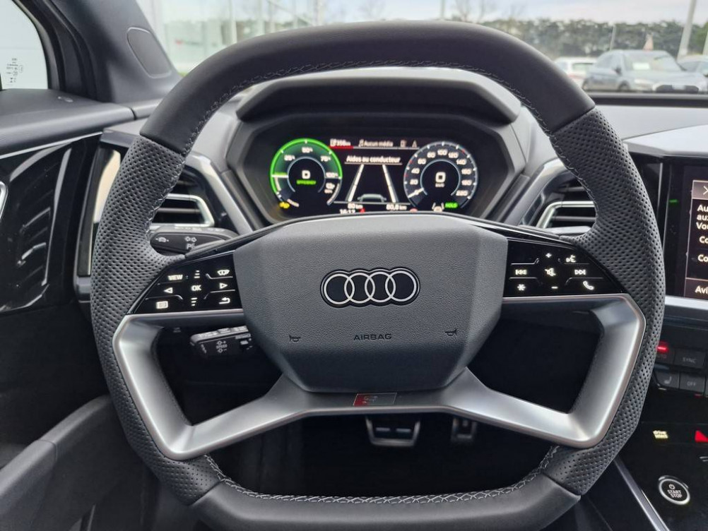 Acheter Audi Q4 Q4 e-tron Sportback 45 285 ch 82 kWh S line 5p neuf dans les concessions du Groupe Faurie