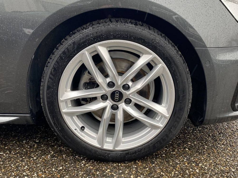 Acheter Audi A4 A4 35 TFSI 150 S tronic 7 Competition 4p occasion dans les concessions du Groupe Faurie