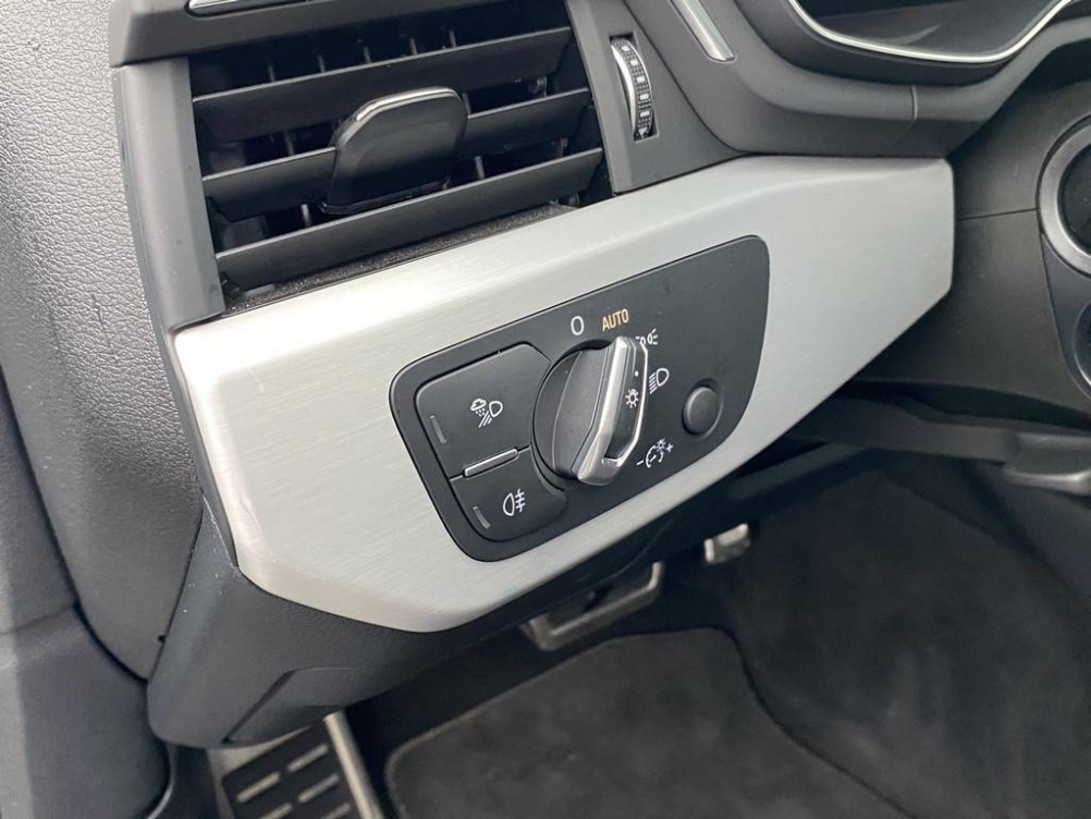 Acheter Audi A4 A4 35 TFSI 150 S tronic 7 Competition 4p occasion dans les concessions du Groupe Faurie