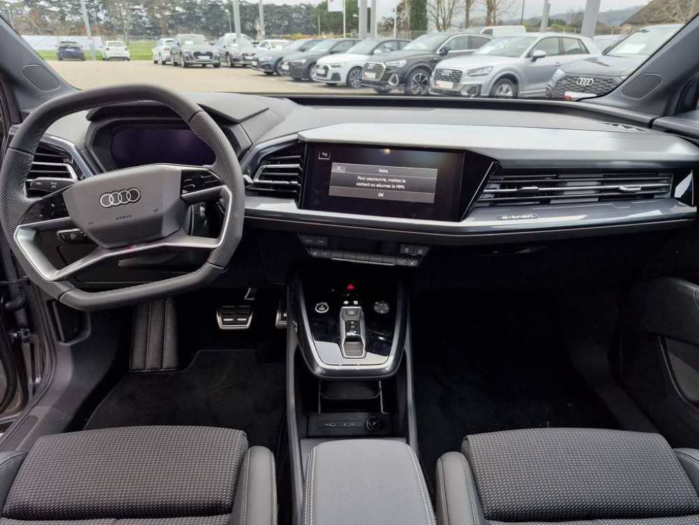 Acheter Audi Q4 Q4 e-tron Sportback 45 285 ch 82 kWh S line 5p neuf dans les concessions du Groupe Faurie