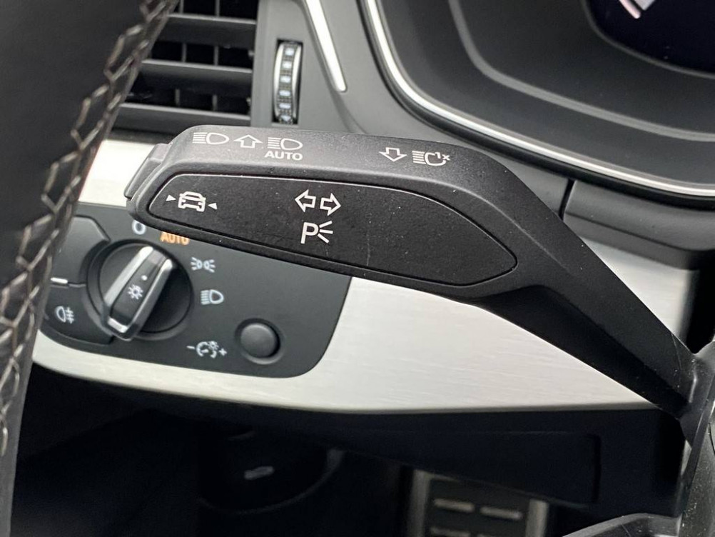 Acheter Audi A4 A4 35 TFSI 150 S tronic 7 Competition 4p occasion dans les concessions du Groupe Faurie