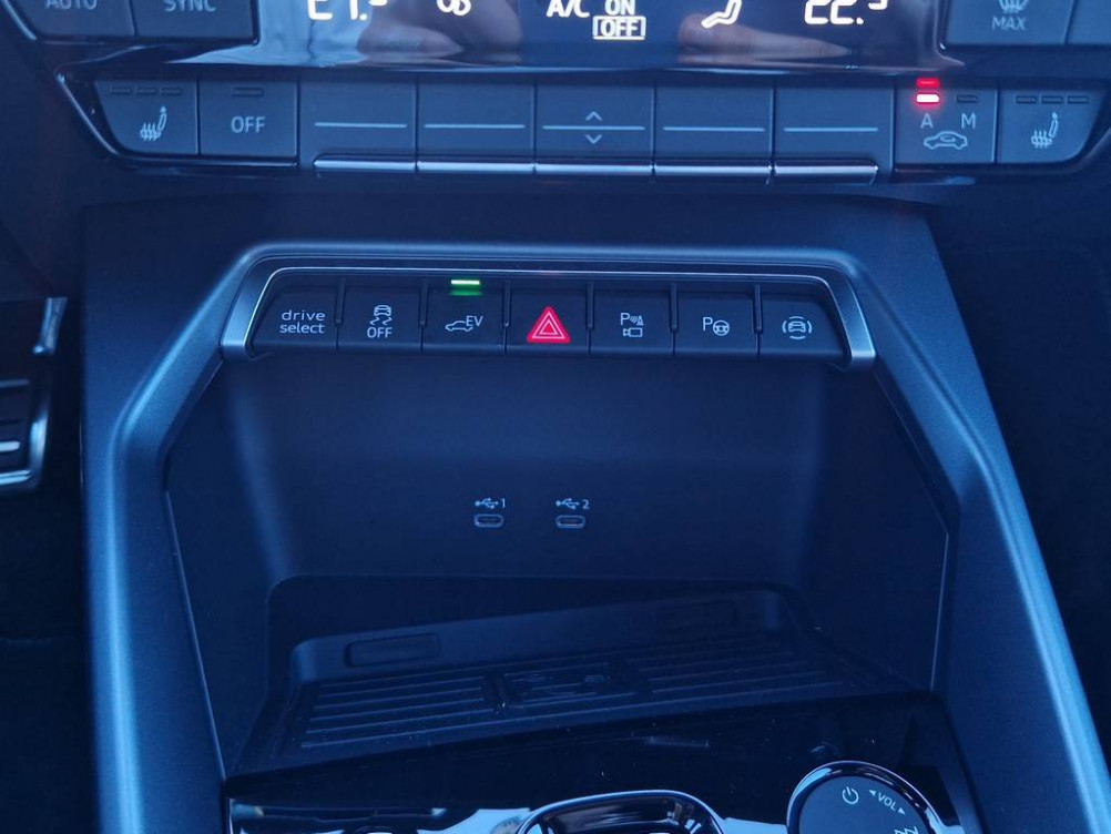 Acheter Audi A3 Sportback A3 Sportback TFSI e Hybride rechargeable 204 S tronic 6 S line 5p neuf dans les concessions du Groupe Faurie