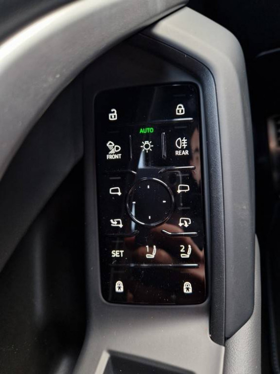 Acheter Audi Q5 Q5 SUV TDI QUATTRO 204 CH S TRONIC HYBRIDE S LINE 5p neuf dans les concessions du Groupe Faurie