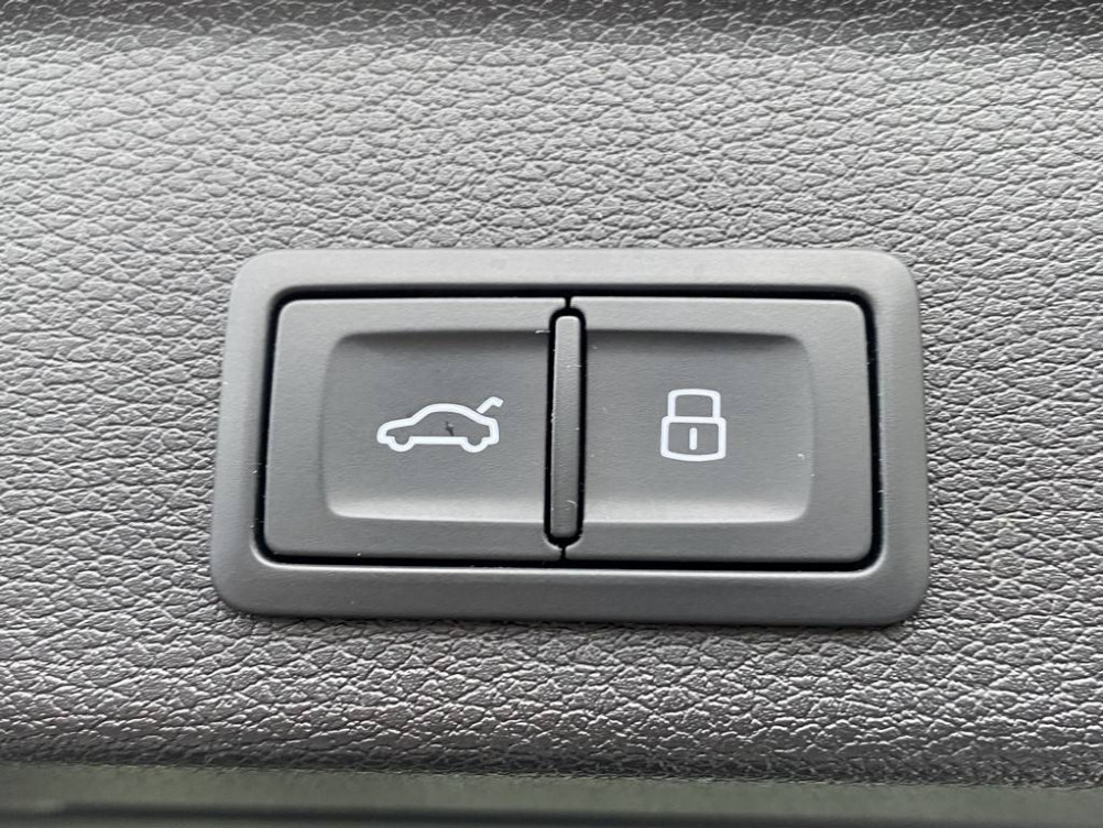 Acheter Audi Q3 Q3 Sportback 35 TDI 150 ch S tronic 7 S line 5p occasion dans les concessions du Groupe Faurie