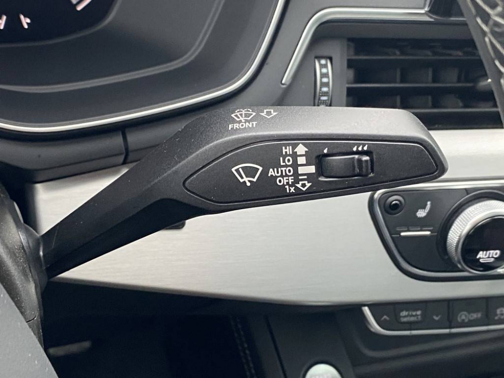 Acheter Audi A4 A4 35 TFSI 150 S tronic 7 Competition 4p occasion dans les concessions du Groupe Faurie