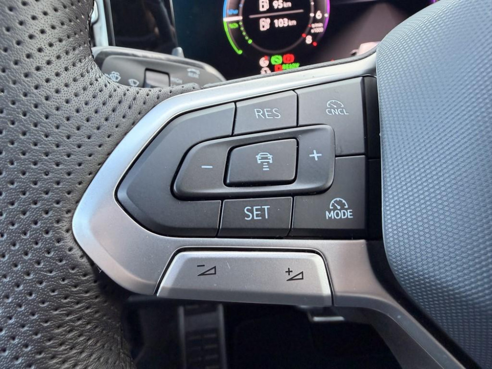 Acheter Volkswagen Tiguan Tiguan 1.5 eHybrid 204ch DSG6 R-Line Edition 5p occasion dans les concessions du Groupe Faurie