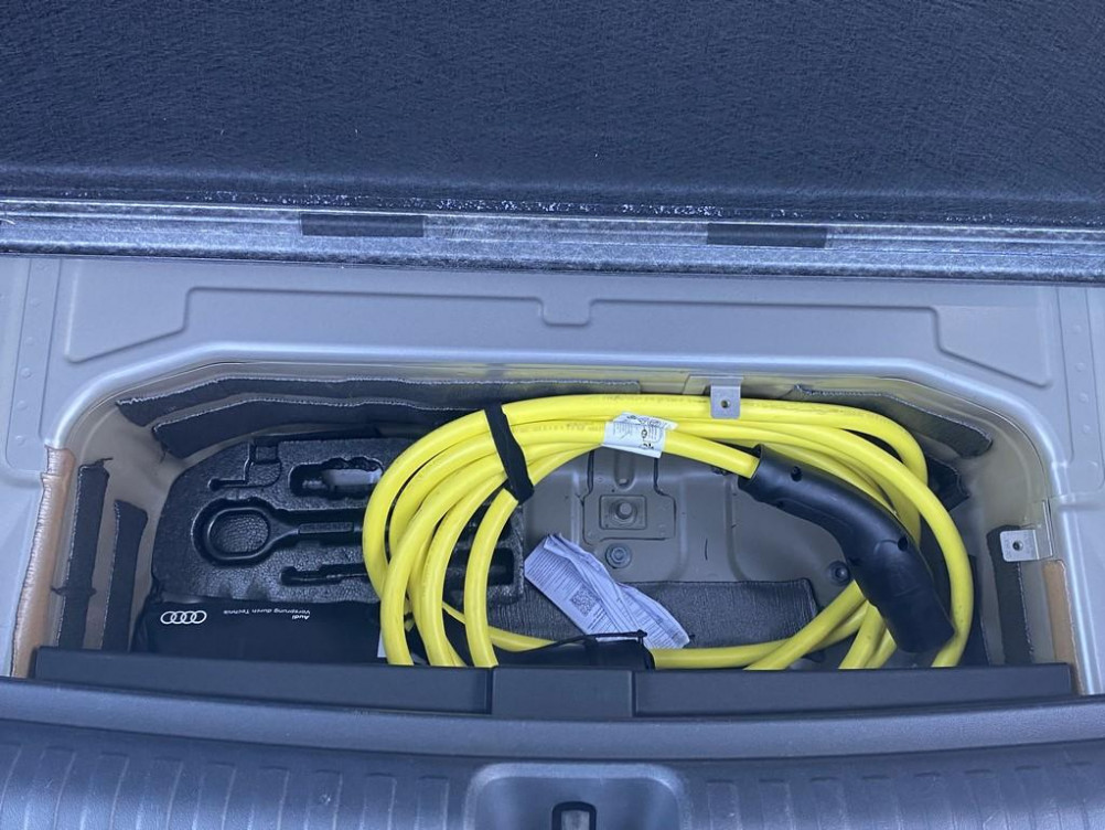 Acheter Audi Q4 Q4 e-tron 45 285 ch 82 kWh Design 5p occasion dans les concessions du Groupe Faurie