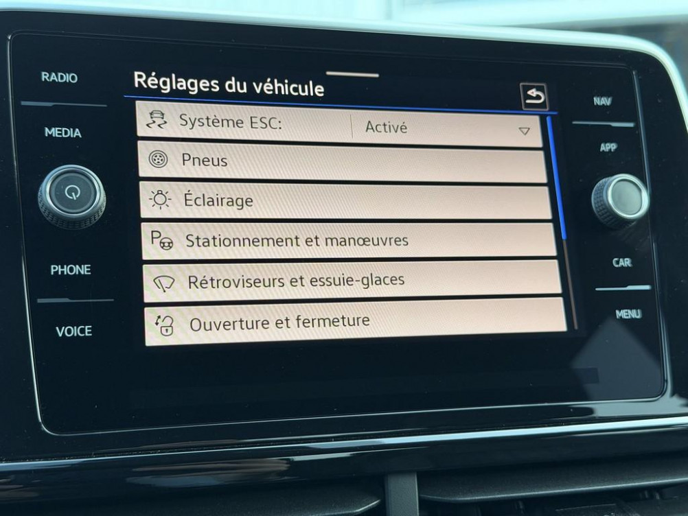 Acheter Volkswagen T-Roc T-Roc 2.0 TDI 150 Start/Stop DSG7 R-Line 5p occasion dans les concessions du Groupe Faurie