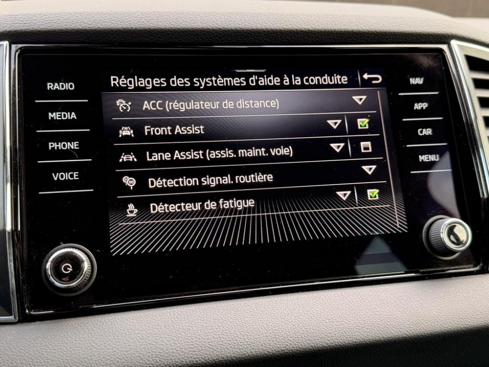 Acheter Skoda Karoq Karoq 2.0 TDI 116 ch SCR DSG7 Business 5p occasion dans les concessions du Groupe Faurie