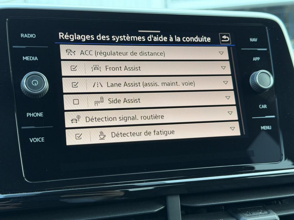 Acheter Volkswagen T-Roc T-Roc 2.0 TDI 150 Start/Stop DSG7 R-Line 5p occasion dans les concessions du Groupe Faurie