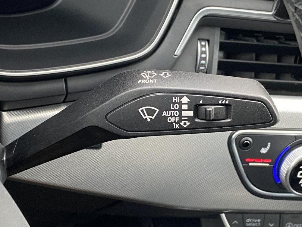 Acheter Audi A4 A4 35 TFSI 150 S tronic 7 Avus 4p occasion dans les concessions du Groupe Faurie